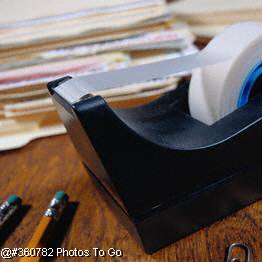 Tape dispenser